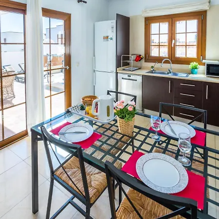 Villa Salinas By Ghr Rentals Villa Costa Teguise